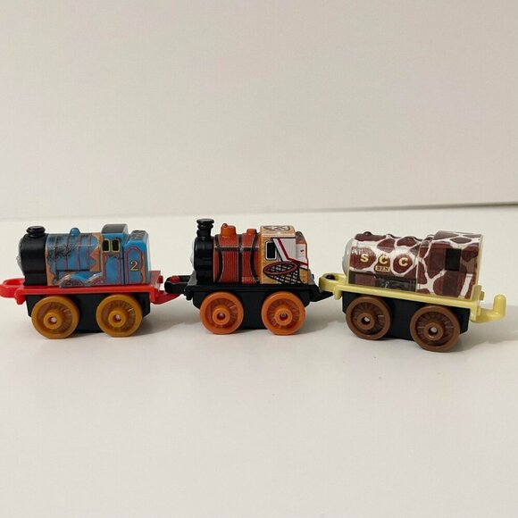Lot of 10 Fisher Price Thomas and Friends Minis Train Engines - Picture 10 of 16